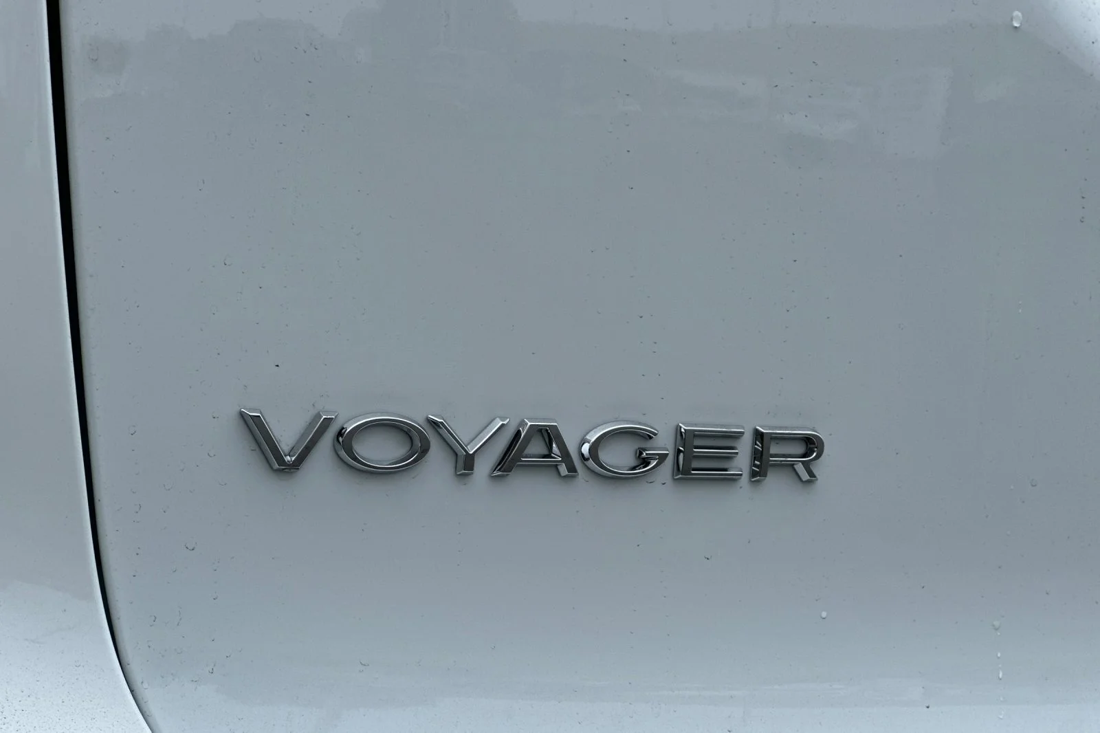New 2026 Bright White Clear-Coat Exterior Paint Chrysler LX image 27