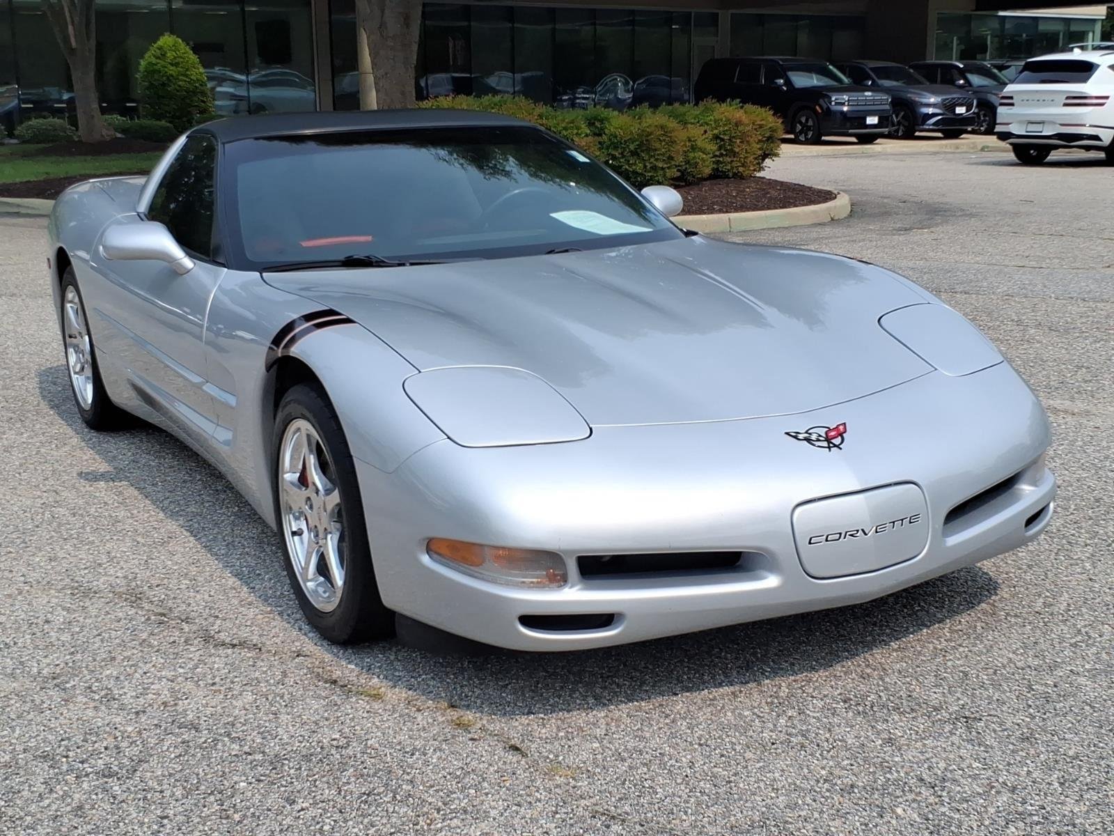 Used 2001 Quicksilver Metallic Chevrolet  image 7