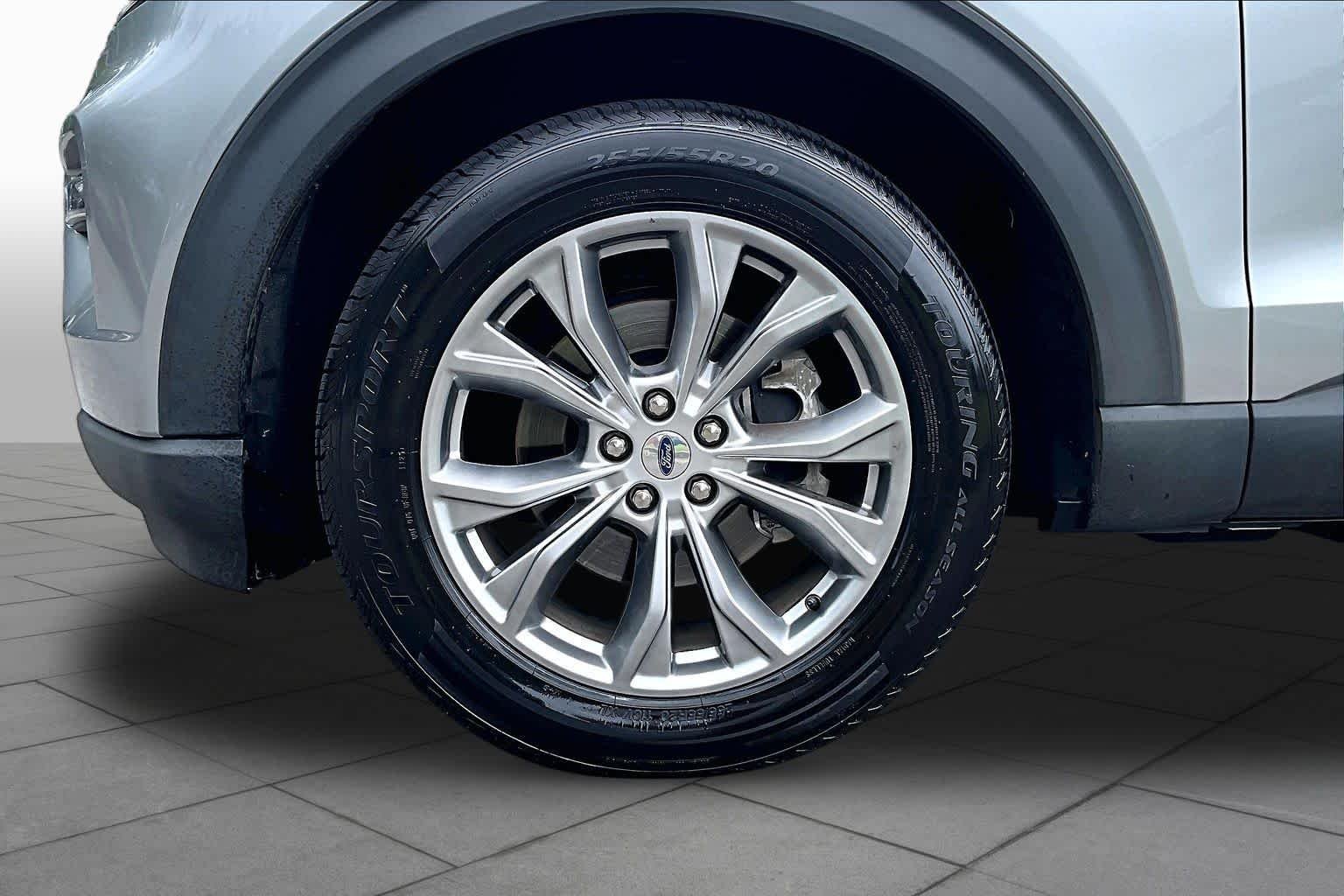 Used 2022 Iconic Silver Ford XLT image 11