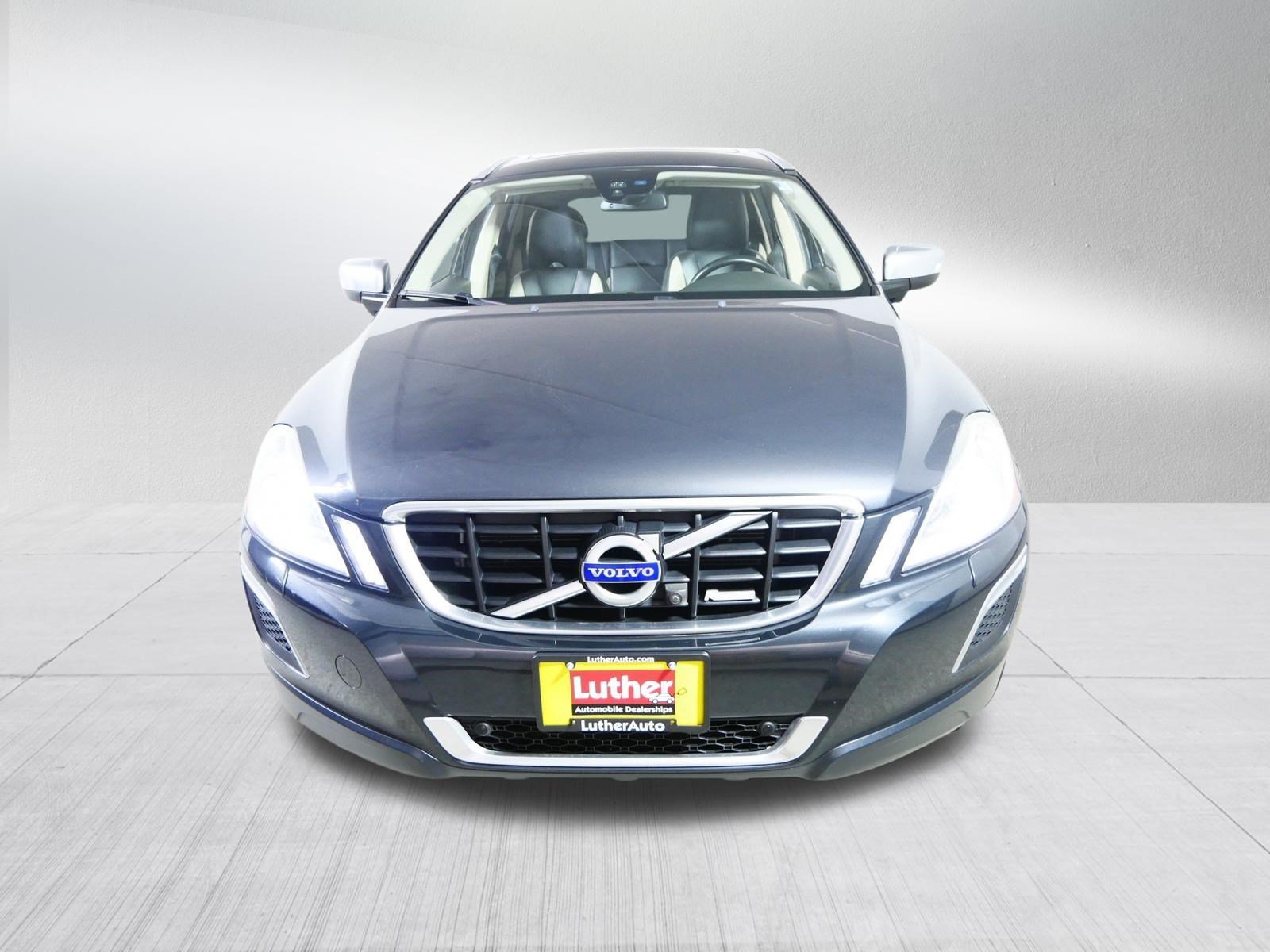 Used 2012 Volvo XC60 T6 Platinum with VIN YV4902DZ2C2333995 for sale in Golden Valley, MN