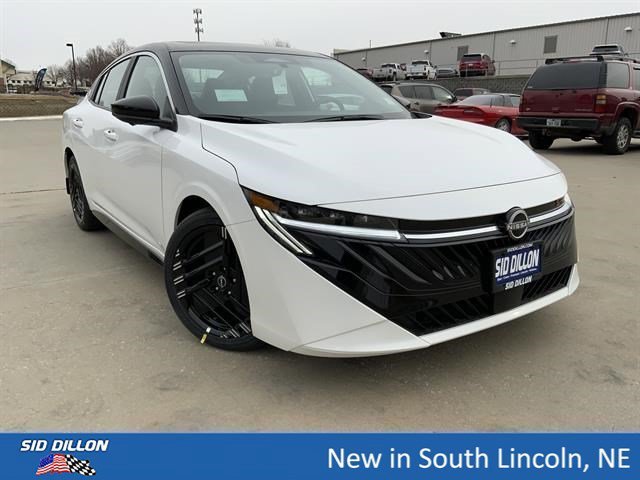 New 2026 Aspen White Tricoat/Super Black Nissan SR image 2