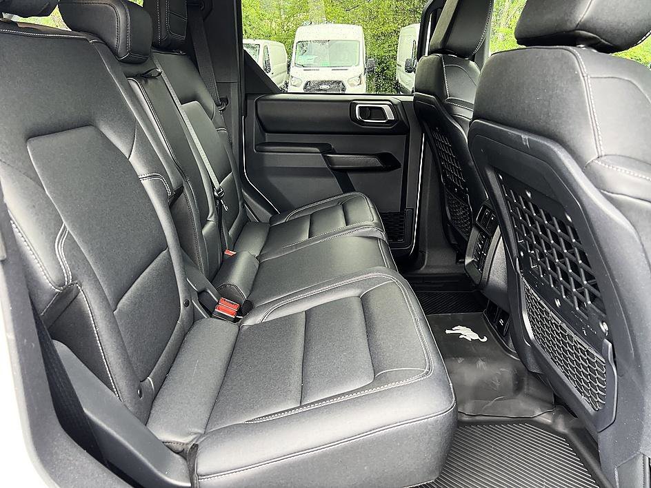 Used 2025 Oxford White Ford Badlands image 23