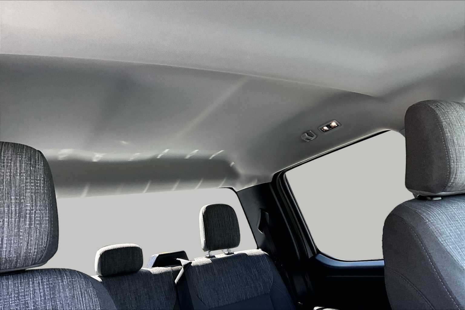Used 2023 Avalanche Gray Ford XLT image 14