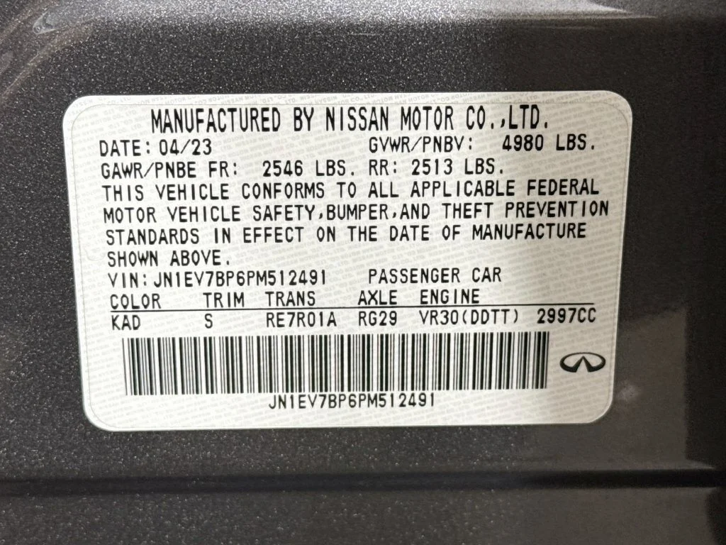 Certified Used 2023 Gray INFINITI LUXE image 43