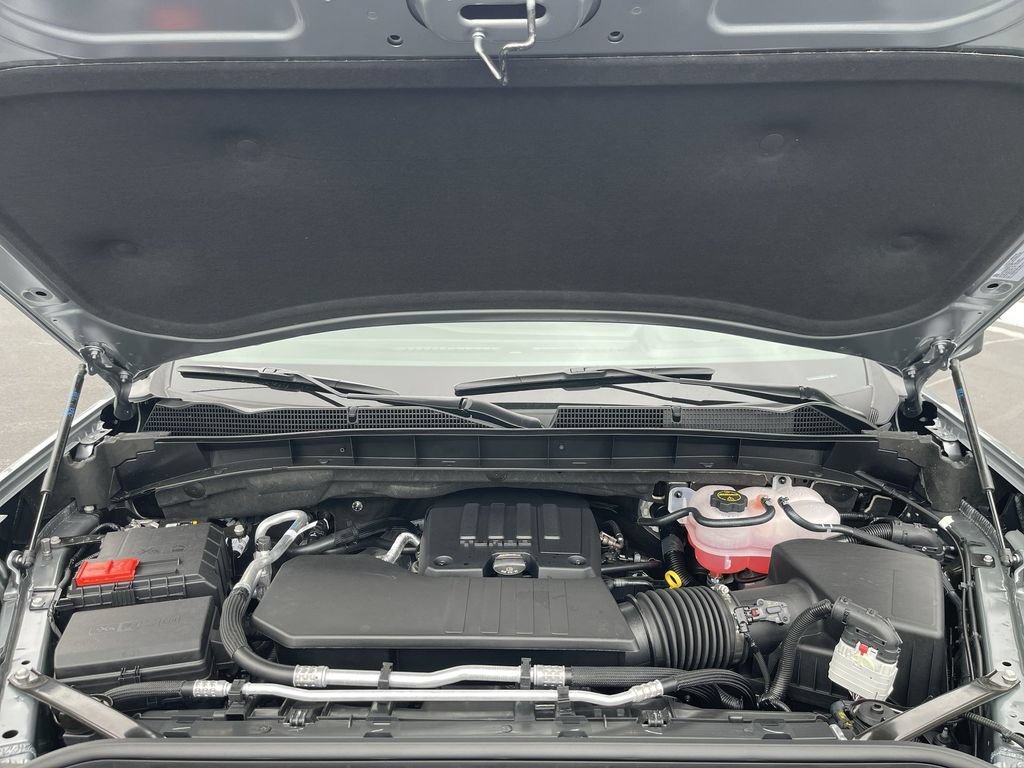 New 2026 Sterling Metallic GMC Elevation image 29