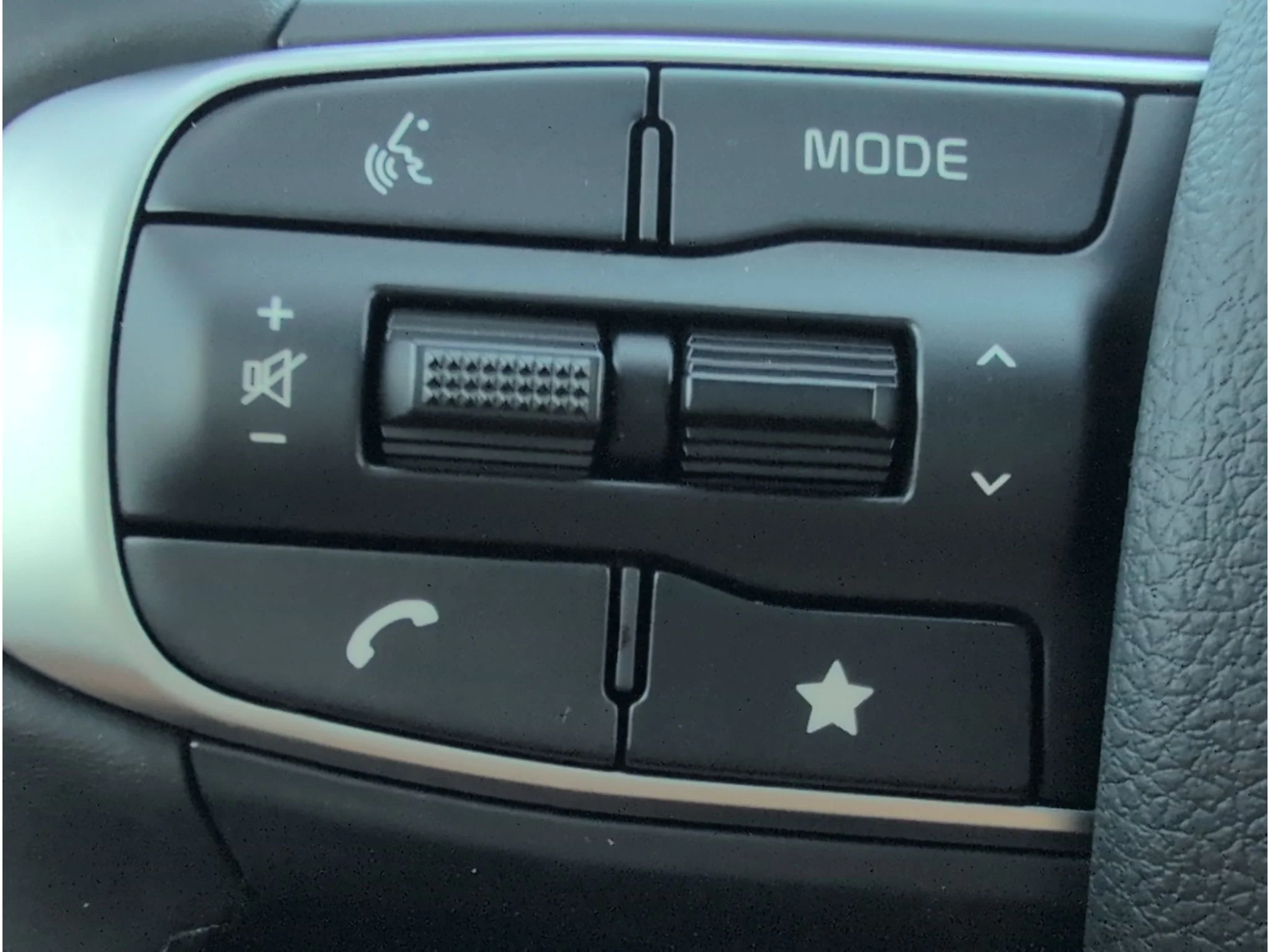 New 2027 Snow White Pearl Kia GT-Line image 24