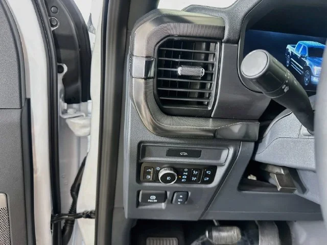 New 2026 Oxford White Ford Lariat image 10