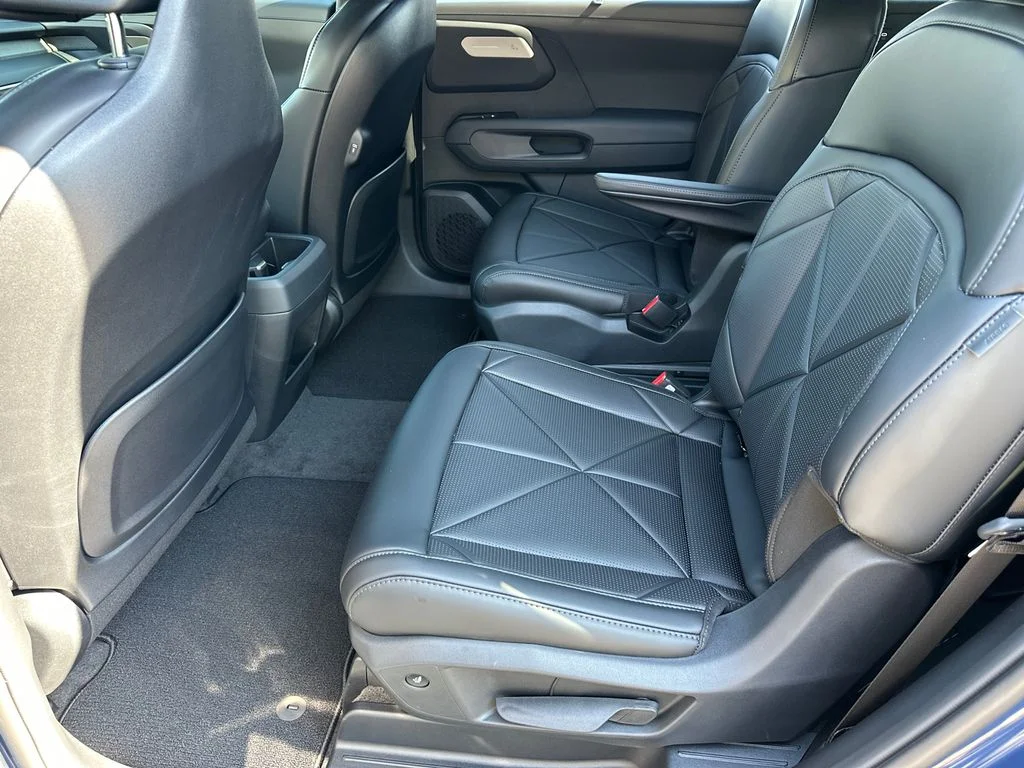 New 2027 Black Kia EX image 22