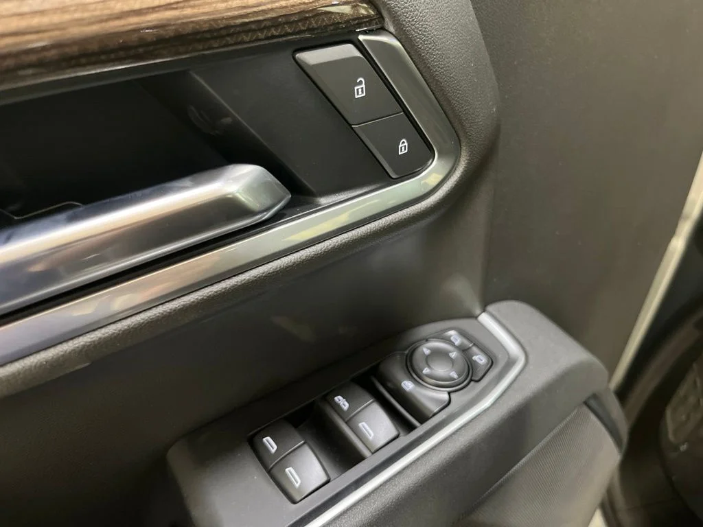 New 2026 Gray Chevrolet LT image 4