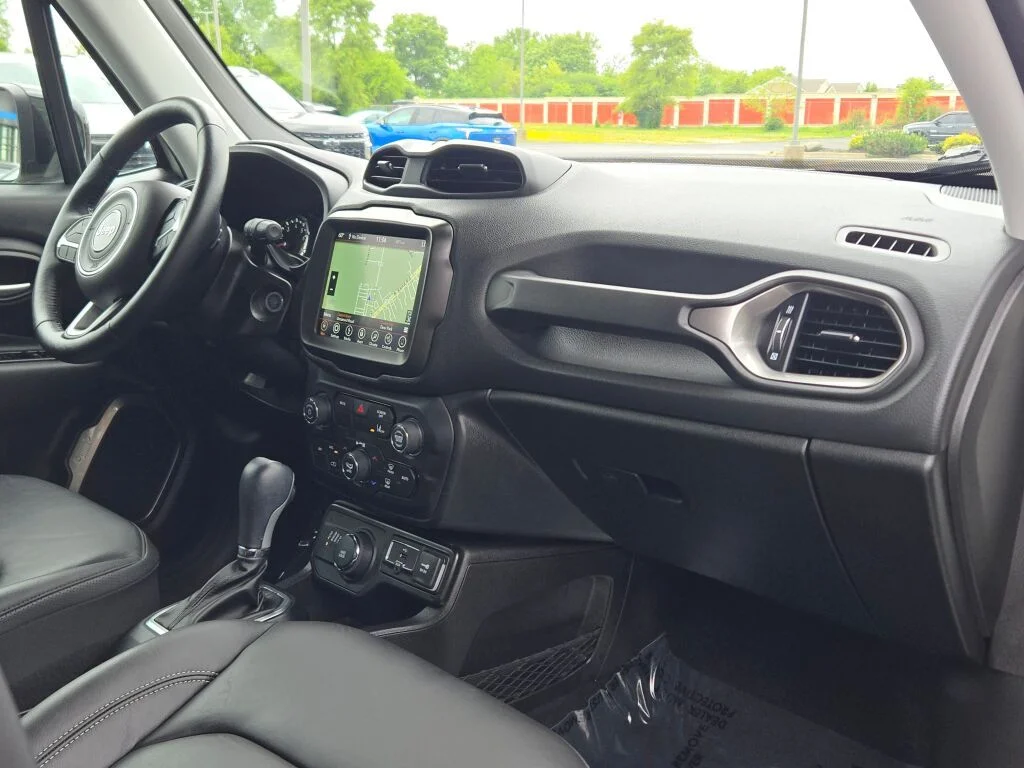 Used 2023 White Jeep Limited image 7