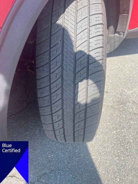 Used 2020 Red Ford SE image 8