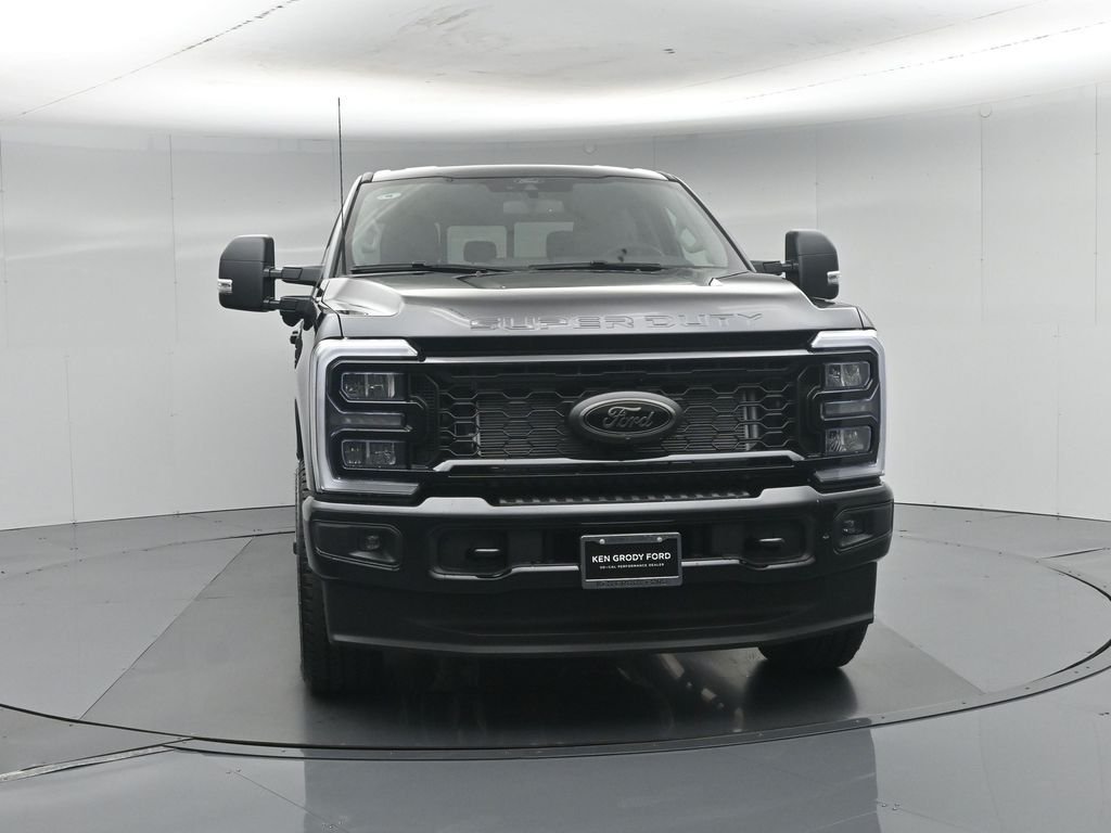 New 2026 Agate Black Metallic Ford XLT image 24