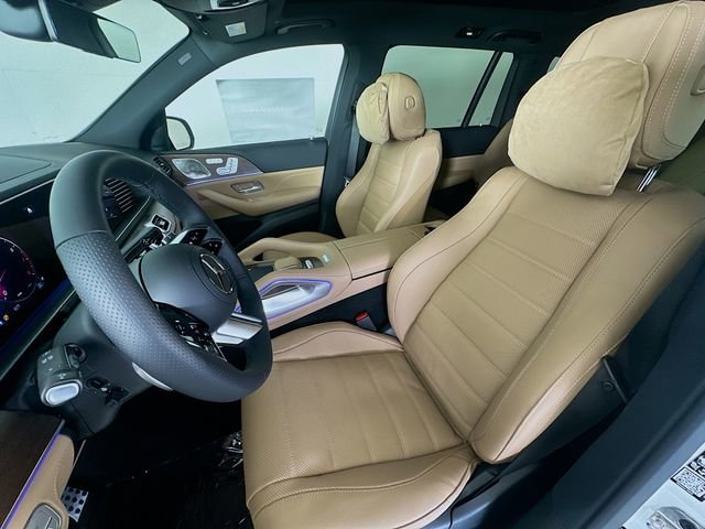 New 2026 MANUFAKTUR Moonlight White Metallic Mercedes-Benz GLS 580 image 54