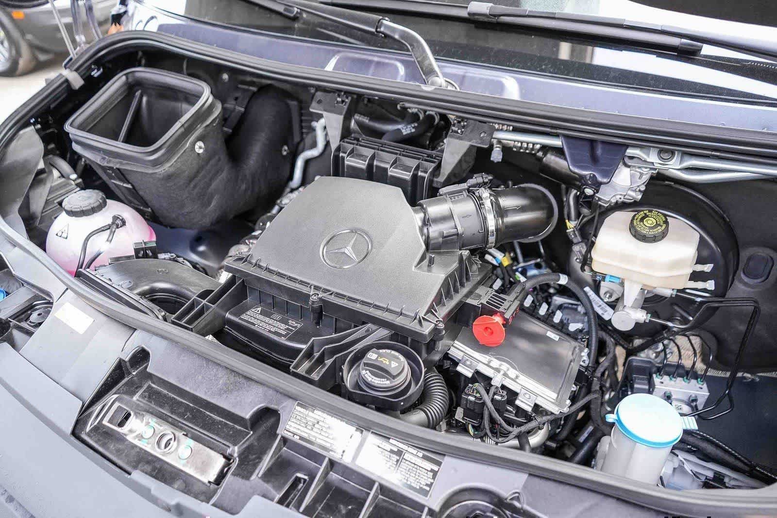 New 2026 Tenorite Gray Metallic Mercedes-Benz Cargo 144WB High Roof AWD 2.0L I4 Diesel Turbo HO image 25