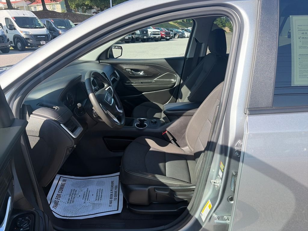 Used 2024 Silver GMC SLE image 10