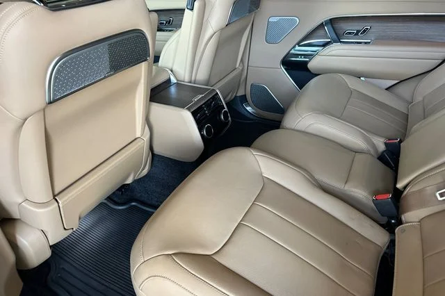 New 2026 British Racing Green Land Rover Autobiography image 11