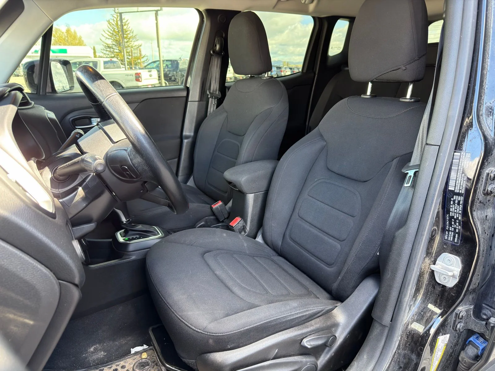 Used 2018 Black Jeep Latitude image 7