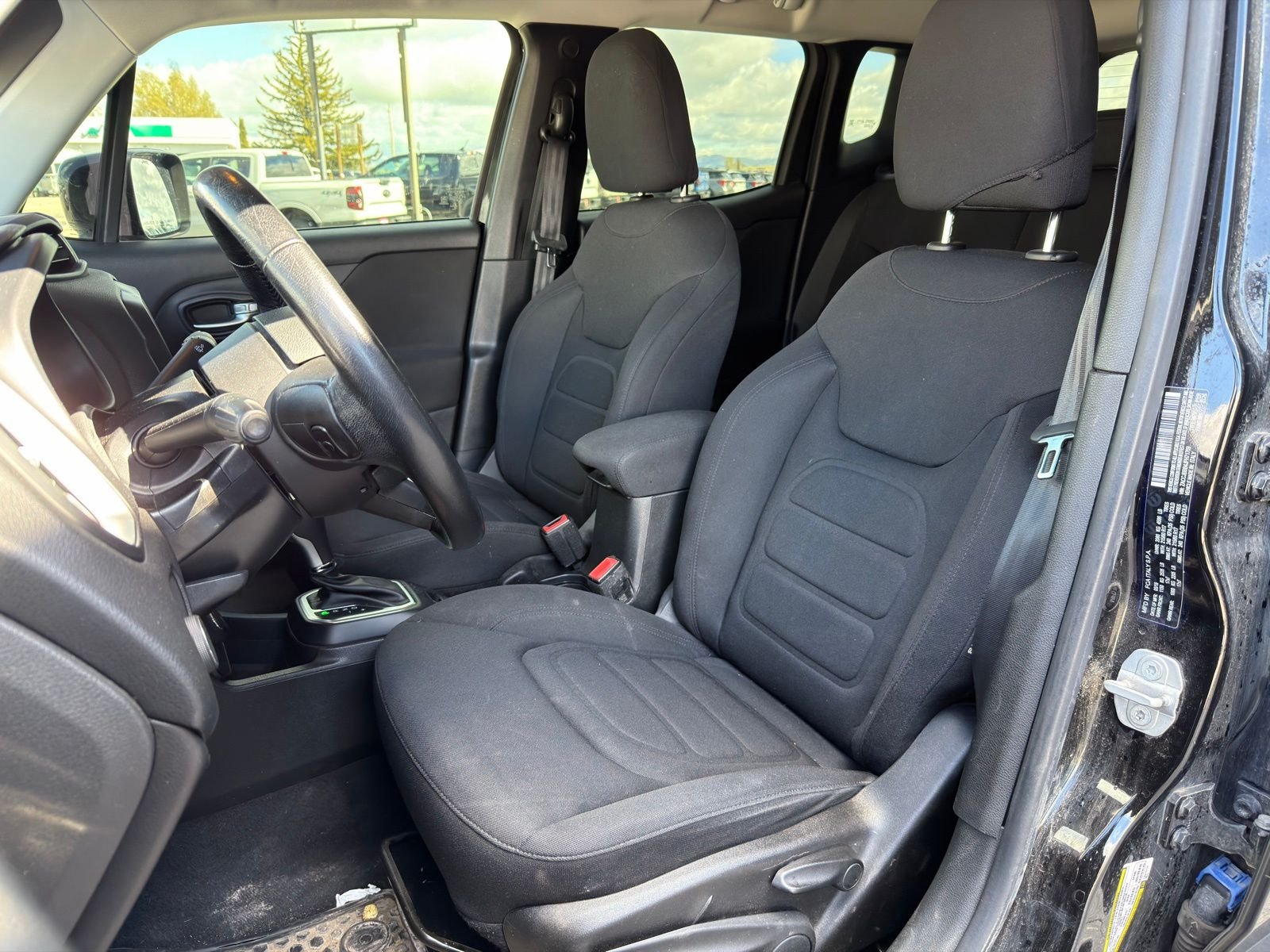 View vehicle photo 7