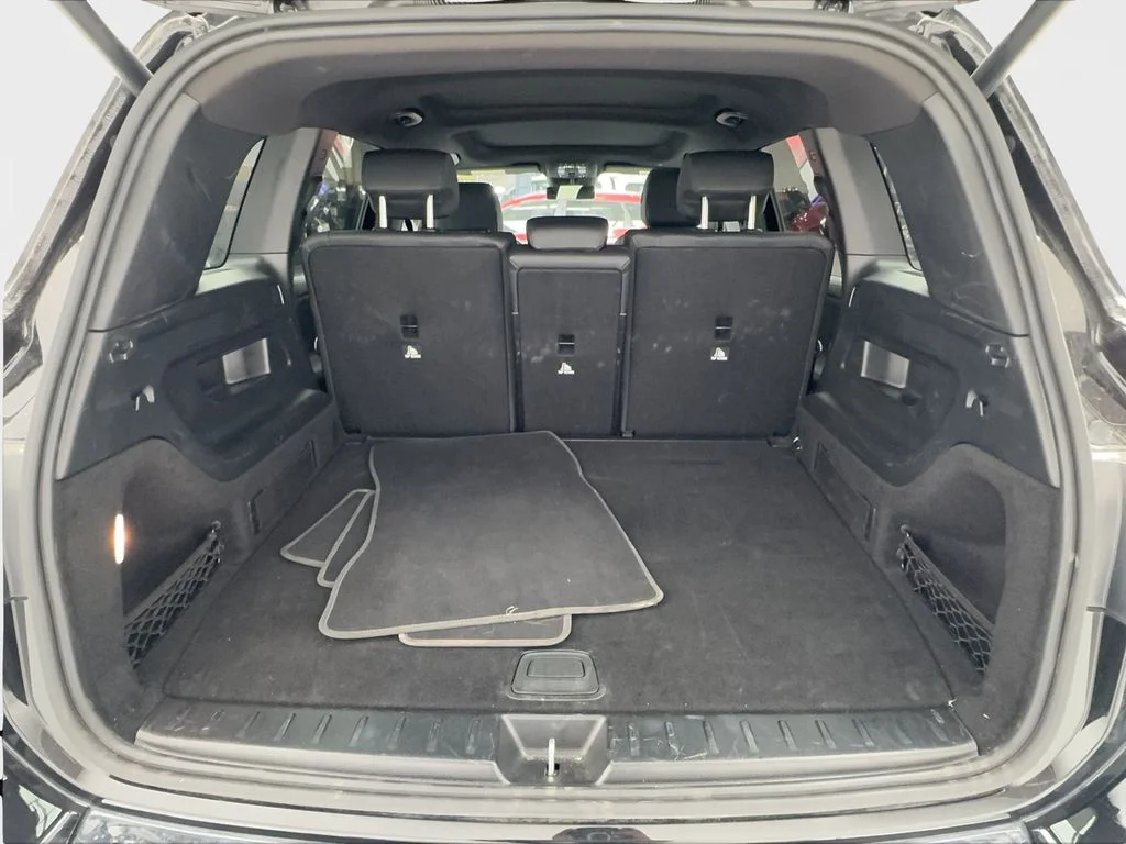 Used 2025 Black Mercedes-Benz GLB 250 image 16
