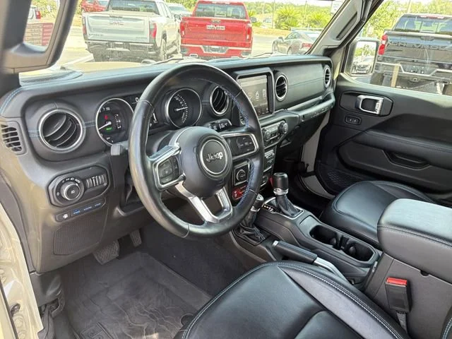 Used 2022 Beige Jeep Unlimited Rubicon 4x4 image 19