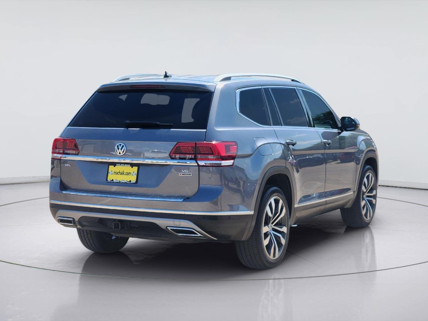 Used 2019 Platinum Gray Metallic Volkswagen 3.6L V6 SEL Premium image 6