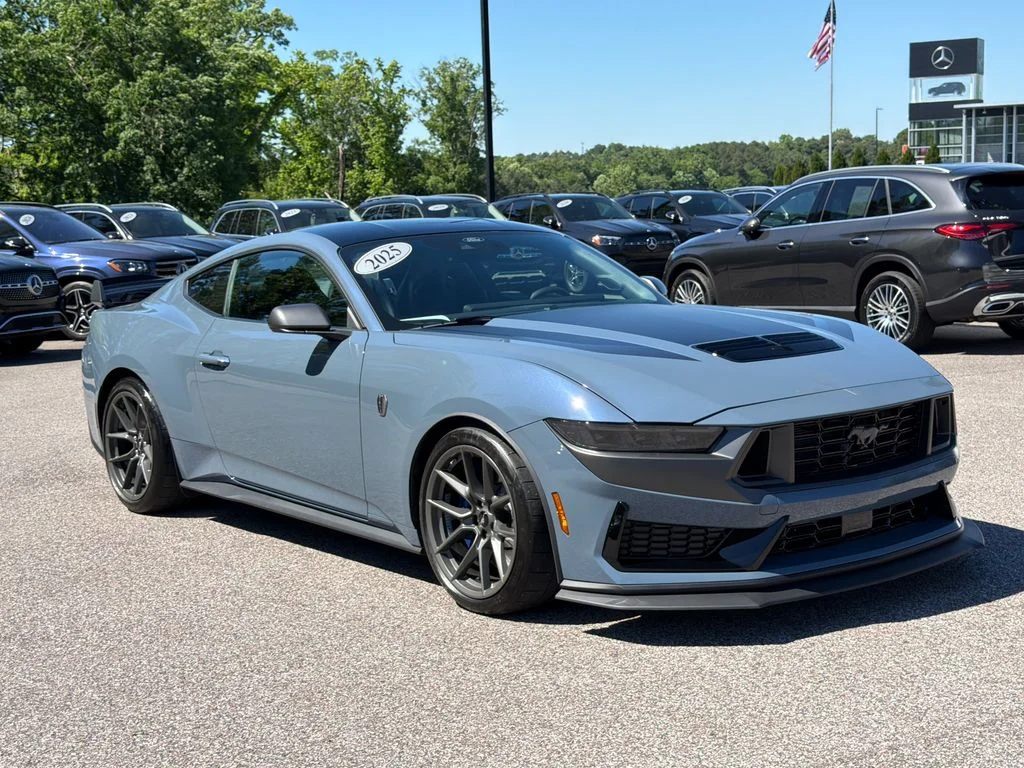 2025 Ford Mustang Dark Horse's photo