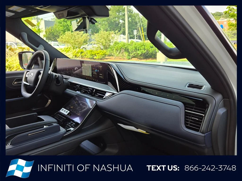 New 2027 2T RADIANT WHIT INFINITI Sport 4WD image 16