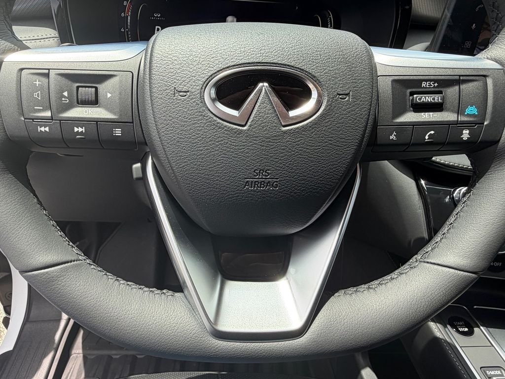 New 2027 RADIANT WHITE INFINITI Luxe FWD image 22