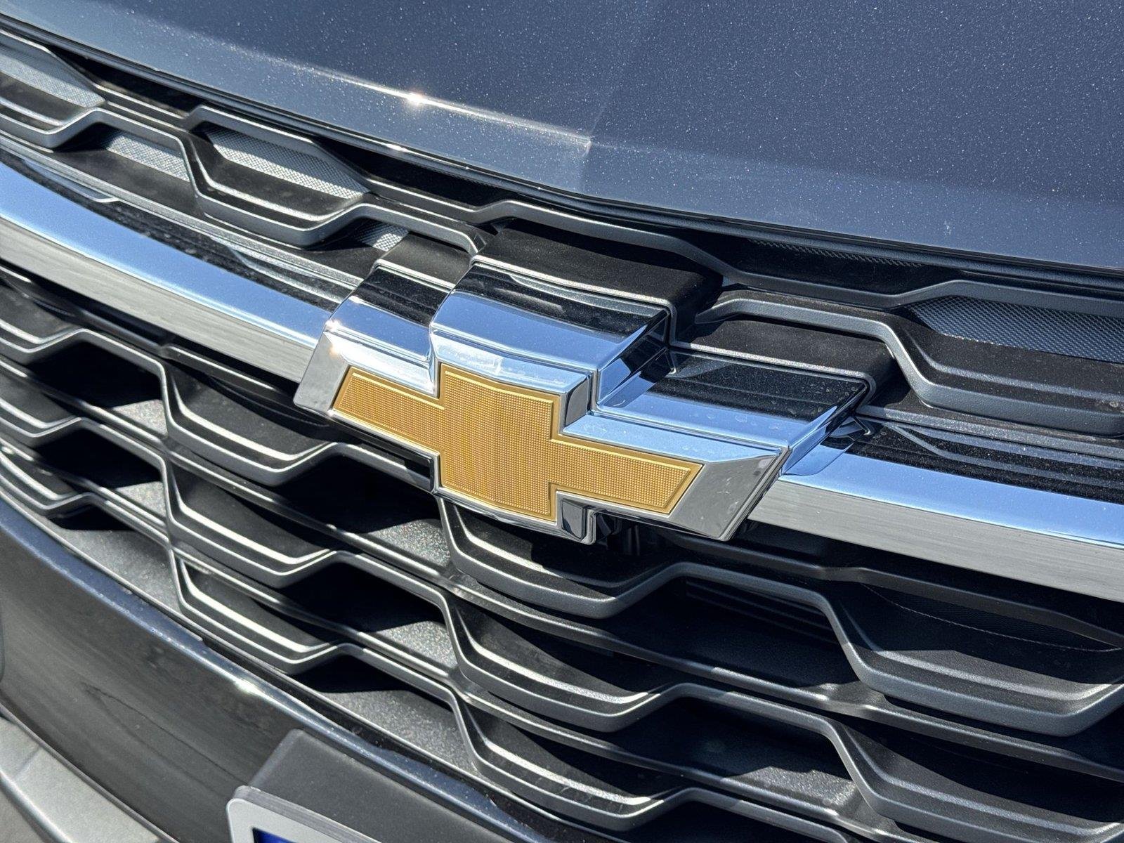 New 2026 Mosaic Black Metallic Chevrolet LS image 37