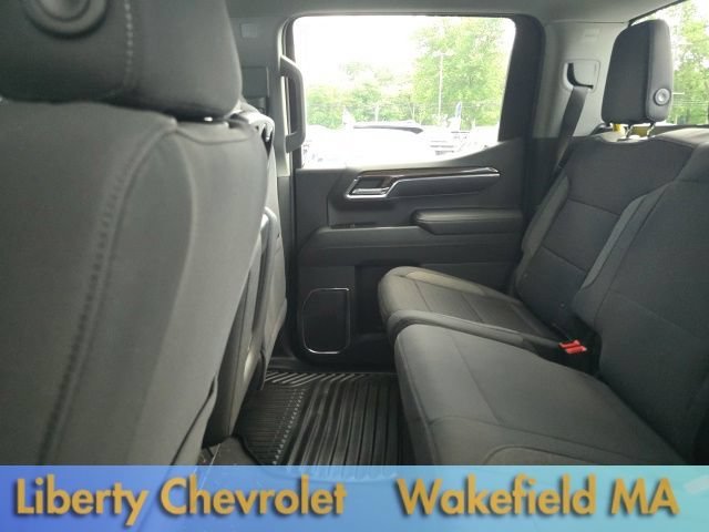 New 2026 Summit White Chevrolet LT (2FL) image 11
