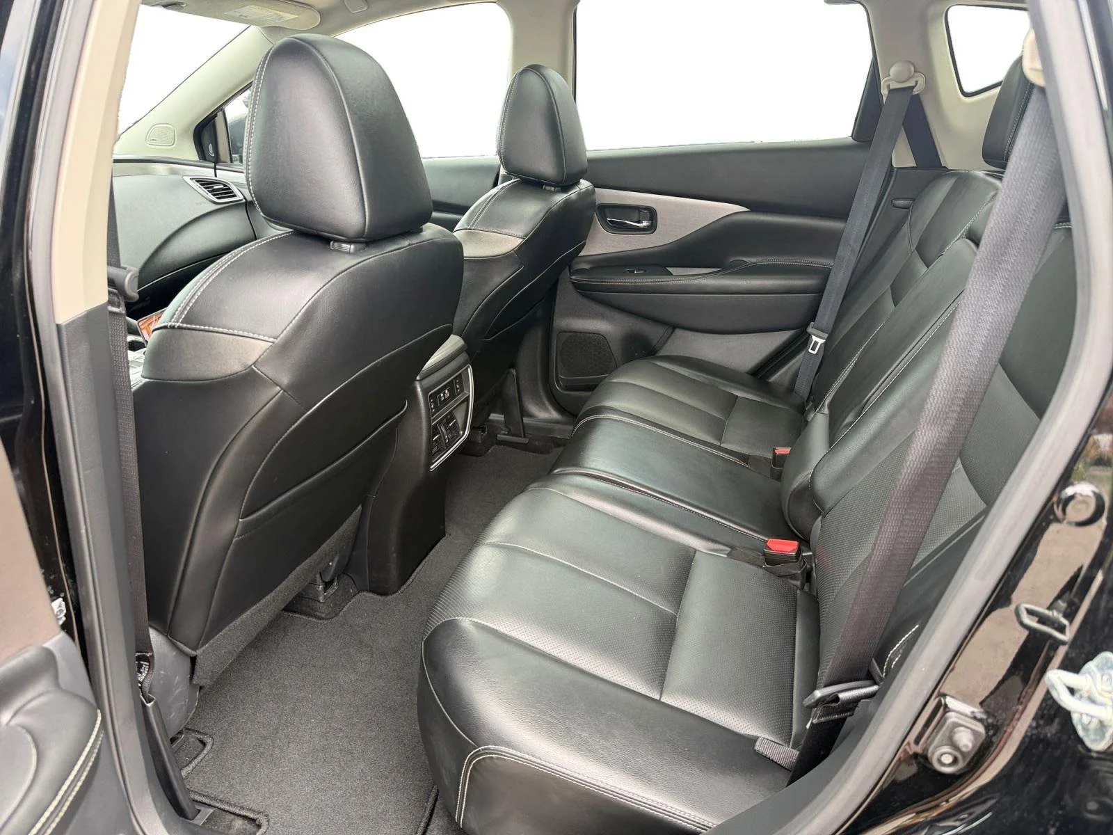 Used 2023 Super Black Nissan SL image 21