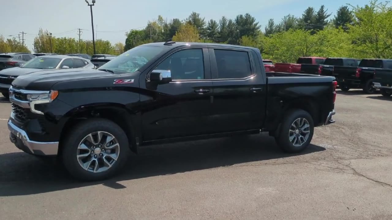 New 2026 Black Chevrolet LT image 40