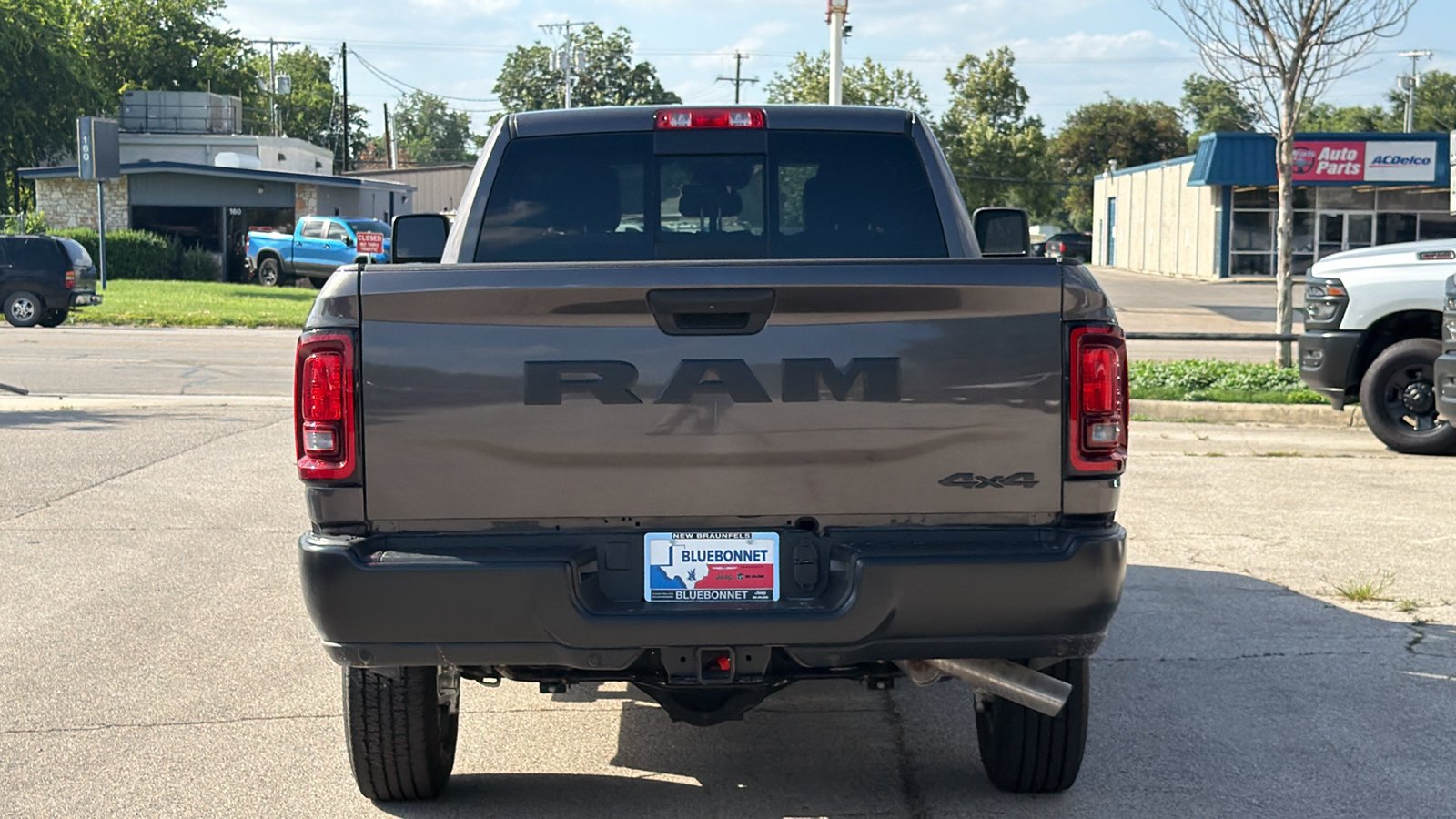 New 2026 Granite Crystal Metallic Clear-Coat Exterior Paint RAM Tradesman image 6
