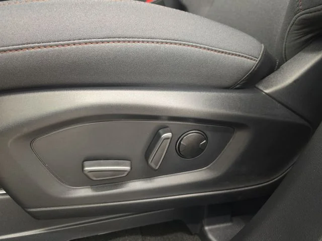New 2026 Star White Metallic Tri-Coat Ford Active image 41