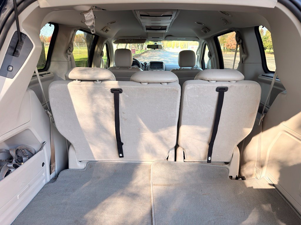 Used 2009 Blue Chrysler Touring image 30