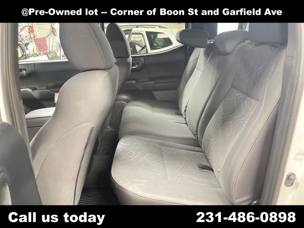 Used 2016 White Toyota TRD Off-Road image 27