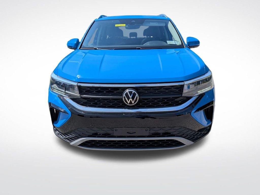 Certified Used 2023 Blue Volkswagen 1.5T SE image 9