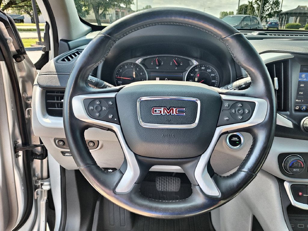 Used 2022 Silver GMC SLT image 14