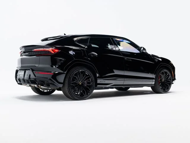 Used 2025 Black Lamborghini SE image 5