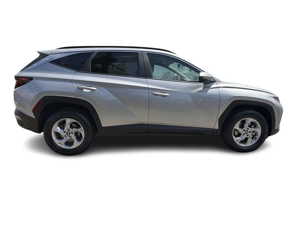 Used 2023 Shimmering Silver Hyundai AWD 2.5L Preferred Dilawri Certified   Local BC image 16
