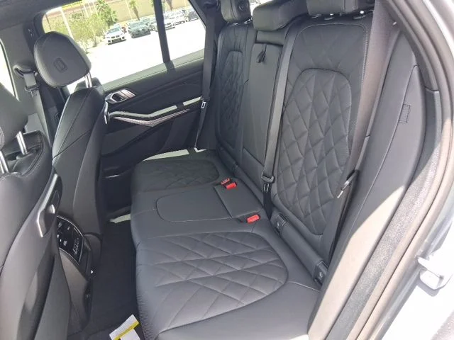 New 2026 Skyscraper Grey Metallic BMW sDrive40i image 16