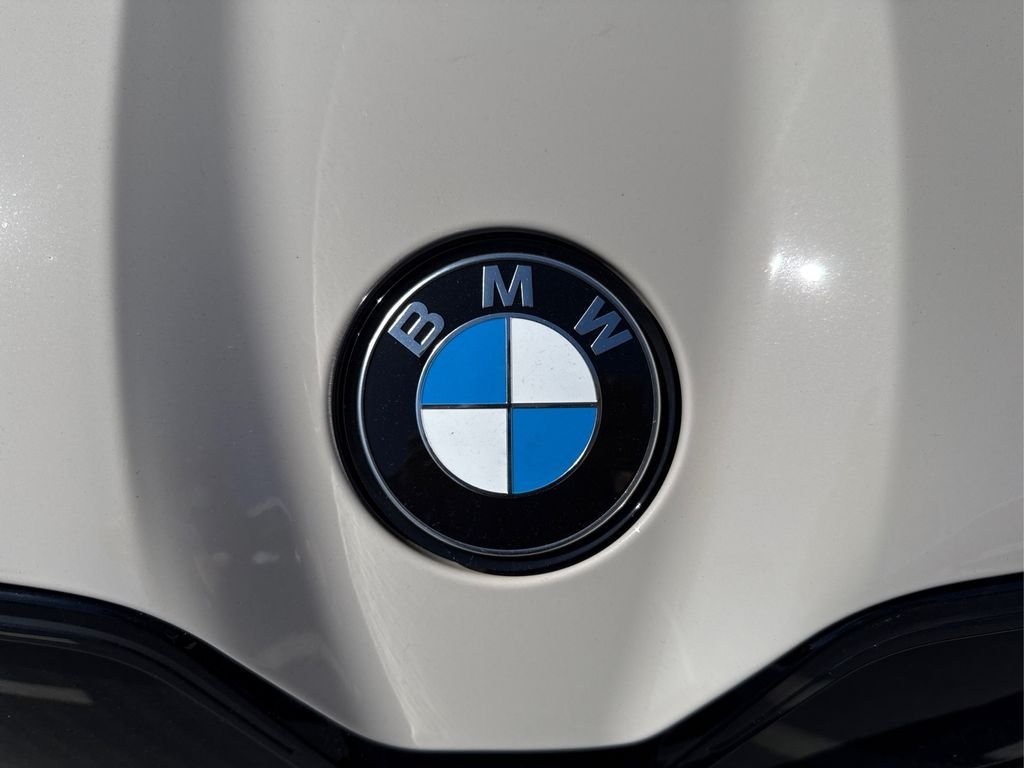 2026 BMW iX 60 - Photo 18