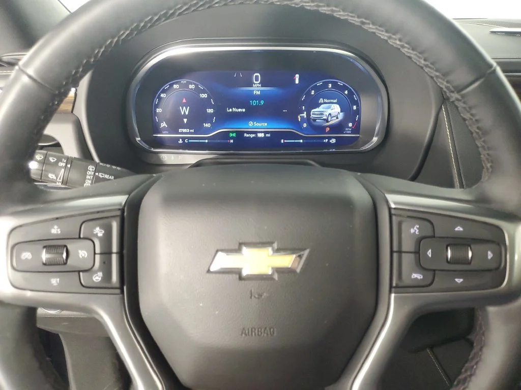 Used 2023 BLACK Chevrolet Premier image 23