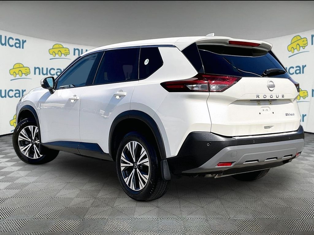 Used 2023 White Nissan SV image 4