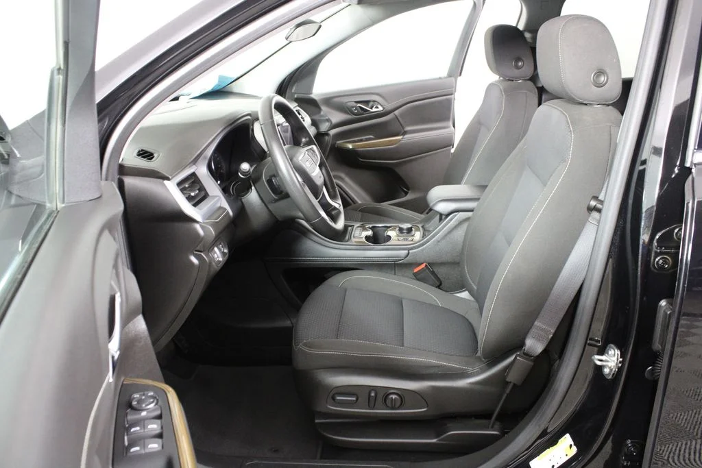Used 2023 Black GMC SLE image 23