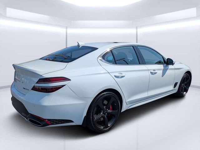 Used 2026 White Genesis 3.3T Sport Prestige image 3