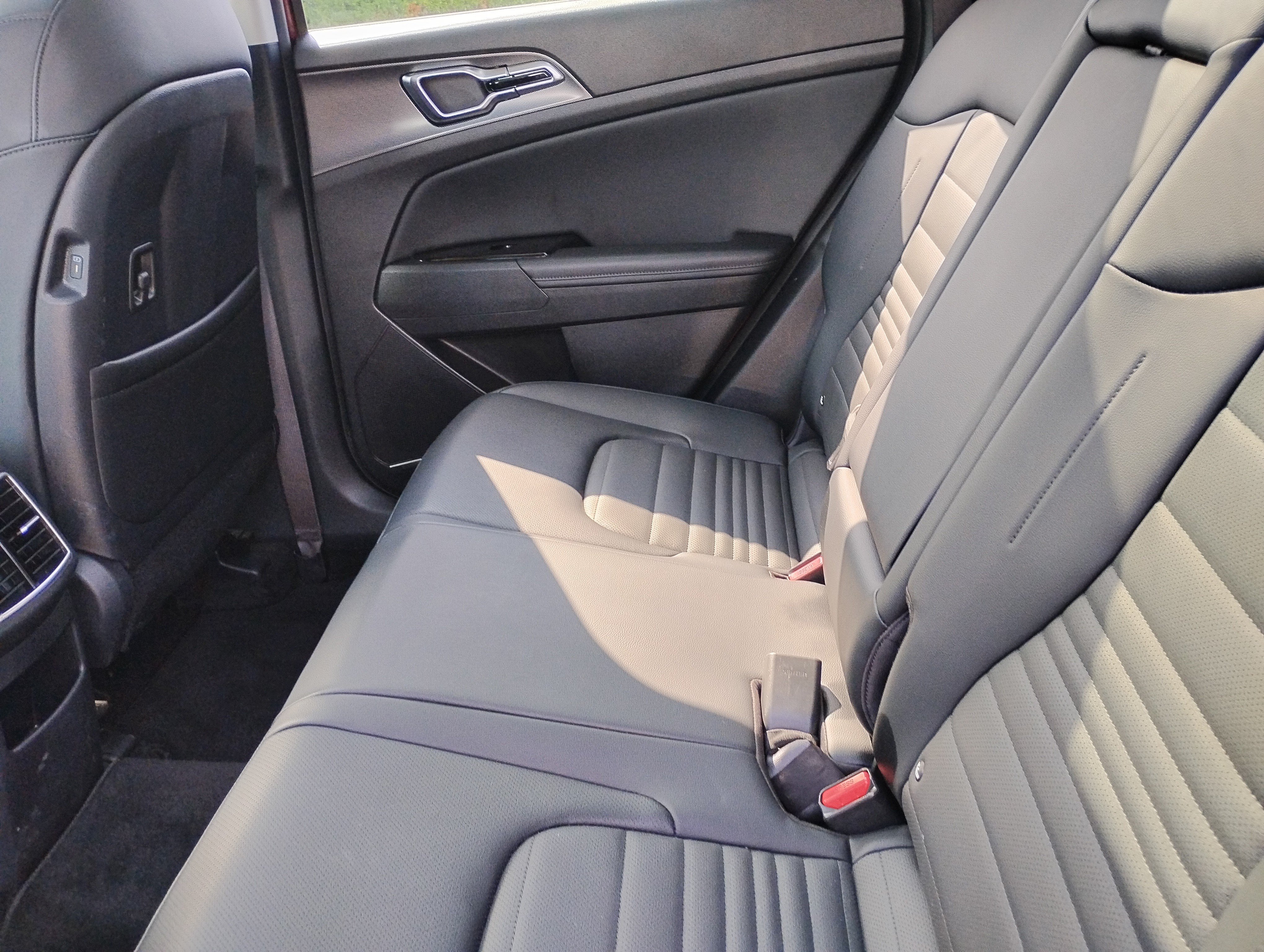 Used 2023 Dawning Red Kia SX-Prestige image 8