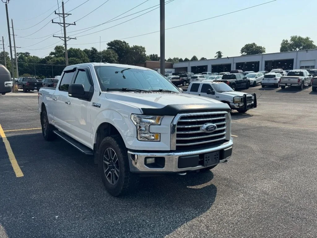 Used 2015 Oxford White Ford Lariat image 3