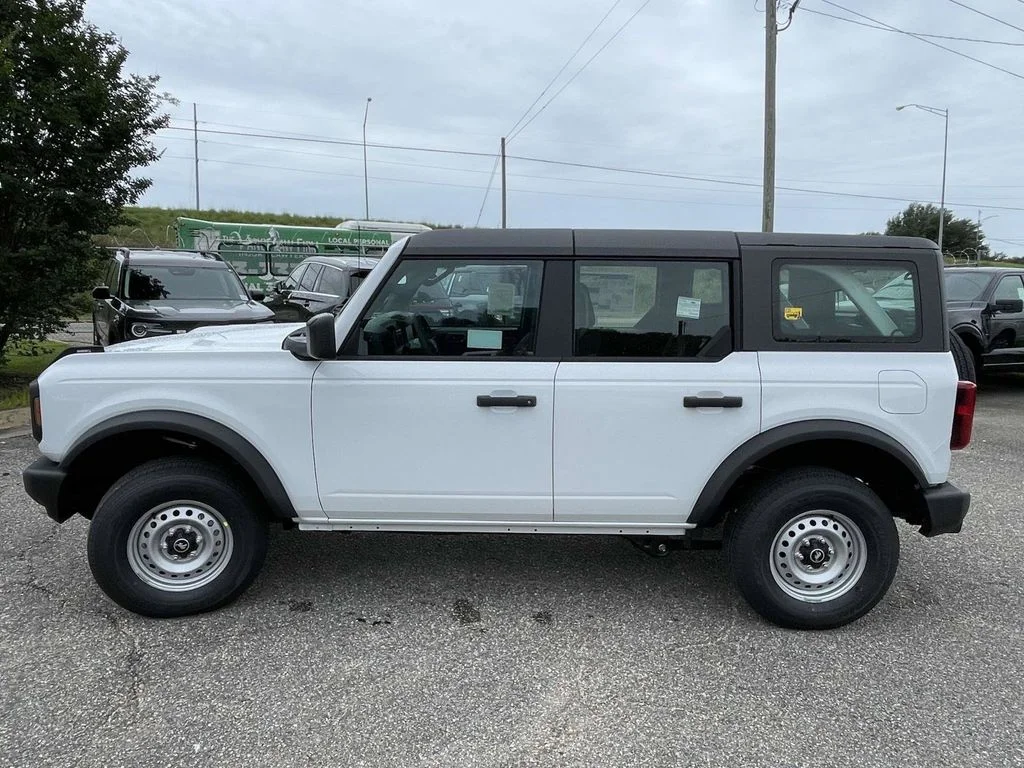 New 2026 Oxford White Ford Base image 6