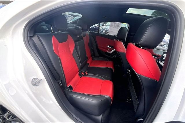 Used 2019 White Mercedes-Benz A 220 image 16
